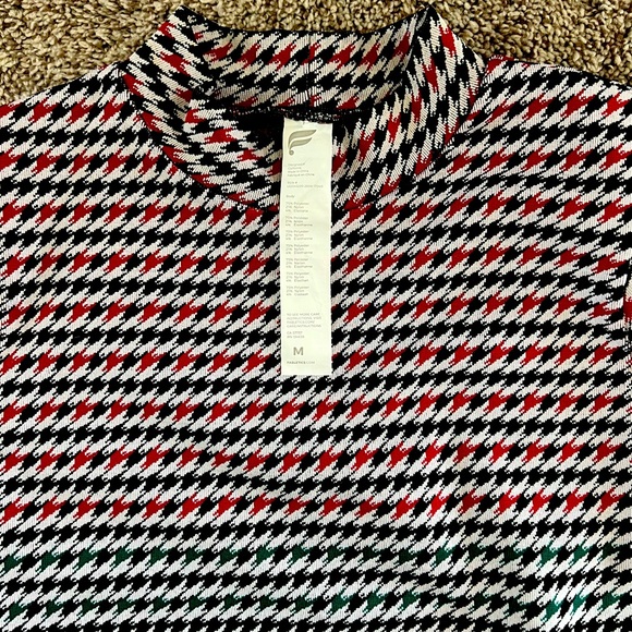 Fabletics crop top - Picture 2 of 2